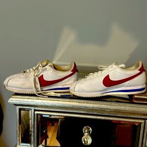 Used classic Nike Cortex